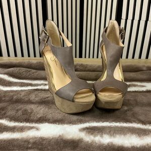 New JESSICA SIMPSON Taupe Wedge Sandals Sz 9